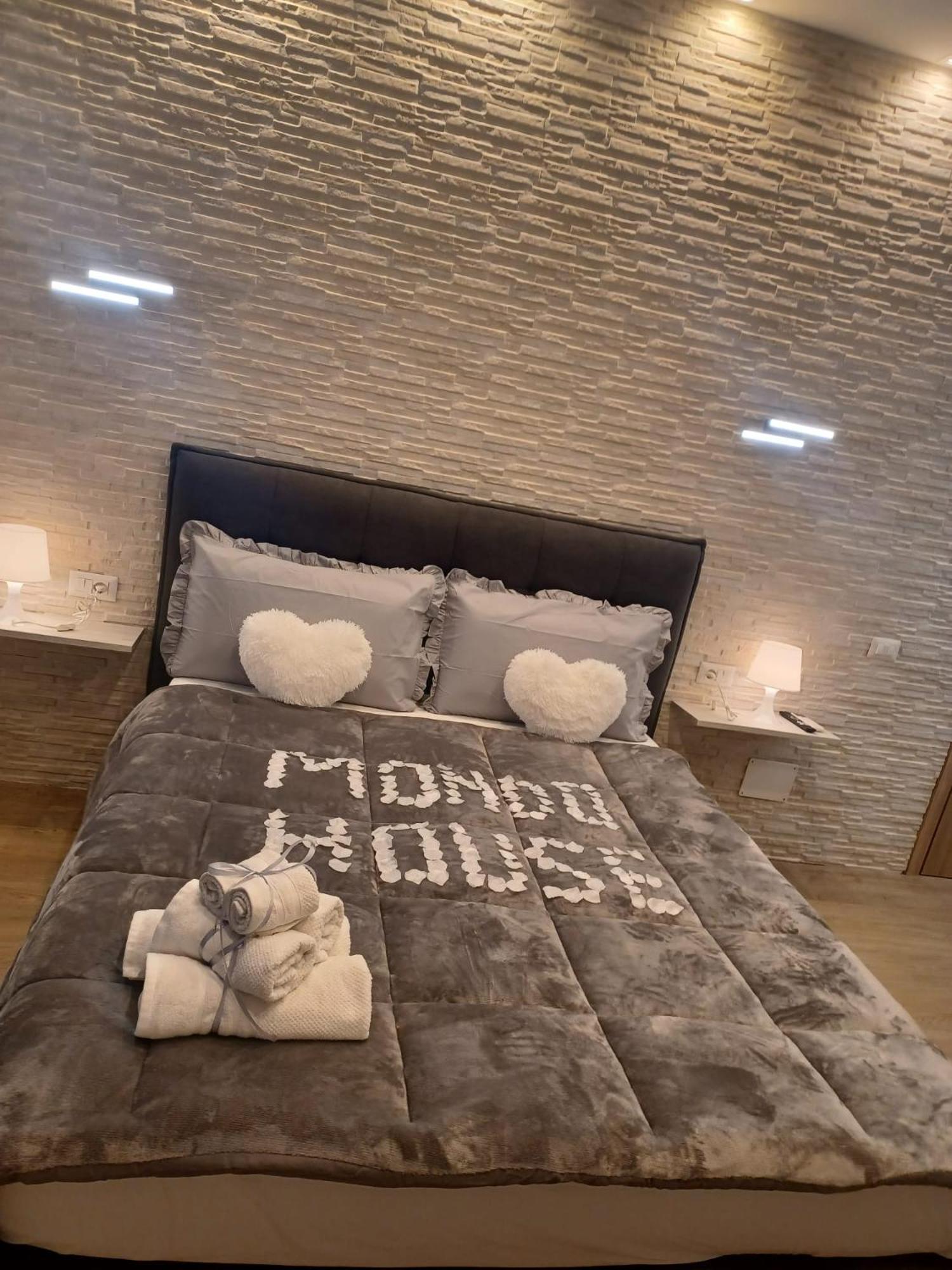 פיומיצ'ינו Mondo House מראה חיצוני תמונה